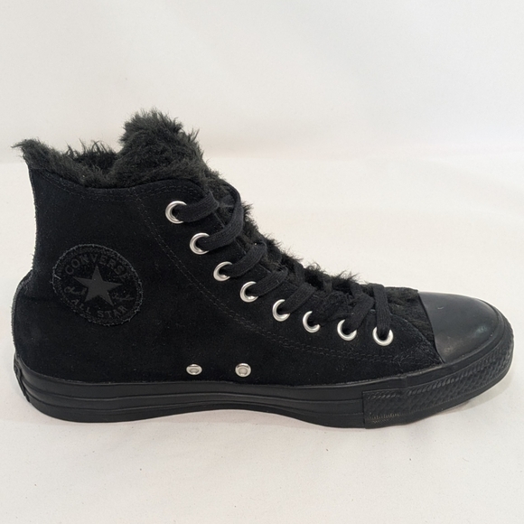 Converse Chuck Taylor Hi Black Fur Lined Suede High Top Sneakers Size 9.5 Womens - Picture 4 of 9